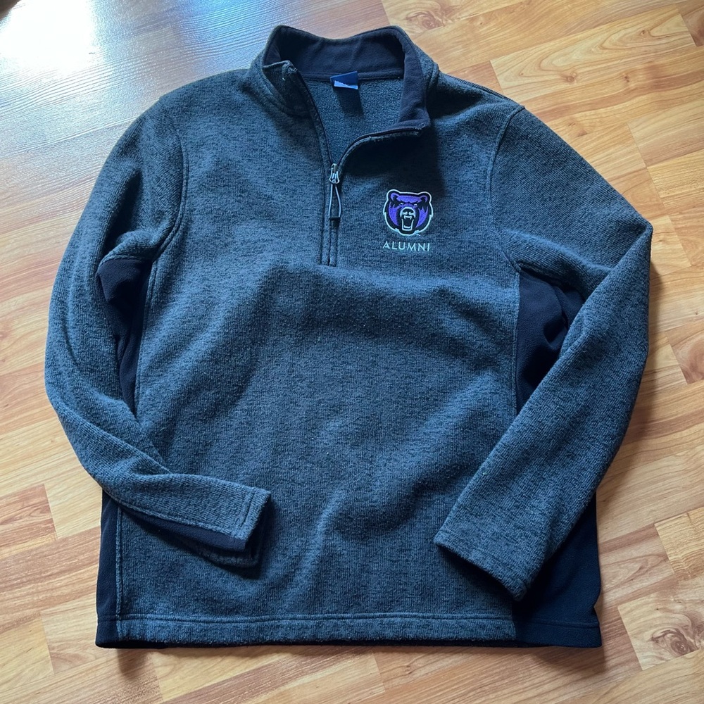 Unisex UCA bear alumni pullover. Gently used